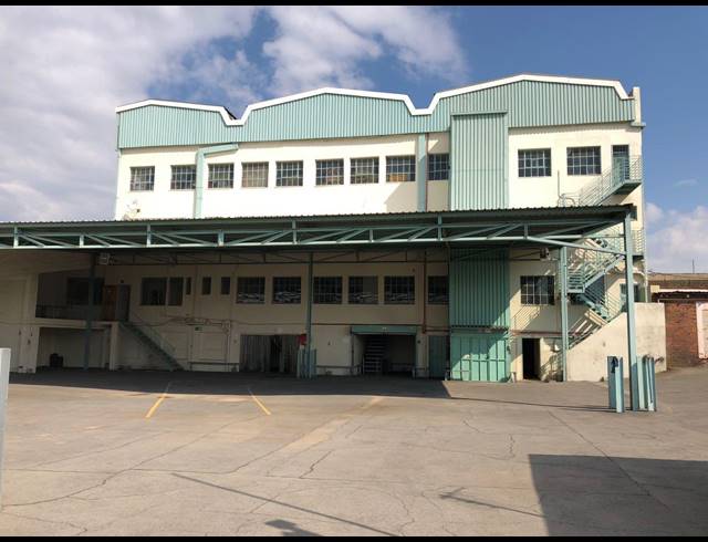 3,300M² WAREHOUSE FOR SALE IN GERMISTON CENTRAL